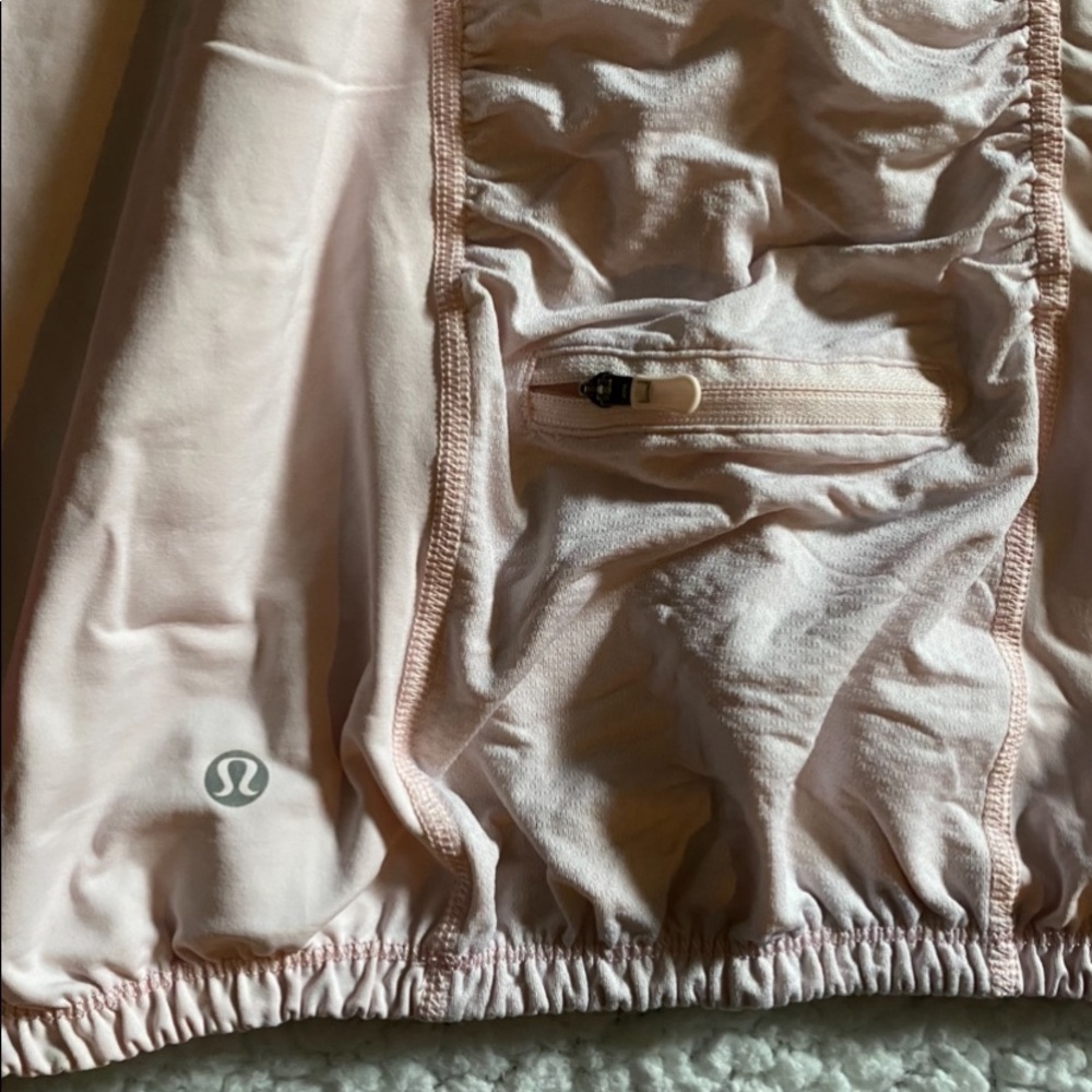 Pale pink and gray Lululemon top size 6 in very good condition
